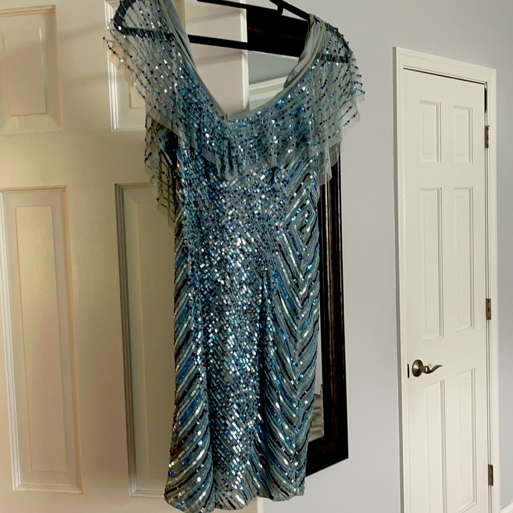 Parker Black size 4 cocktail dress size 4 worn 2xs
